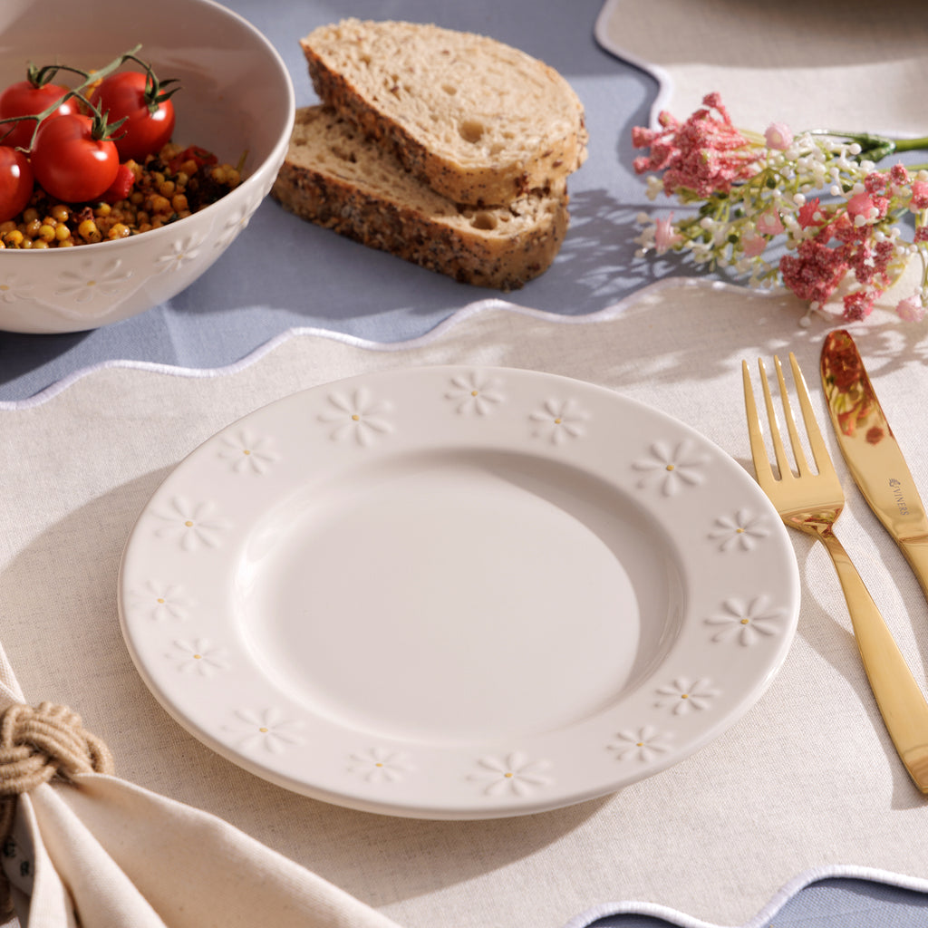Set Of 4 White Daisy Side Plates