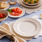 Set Of 4 White Daisy Dinner Plates