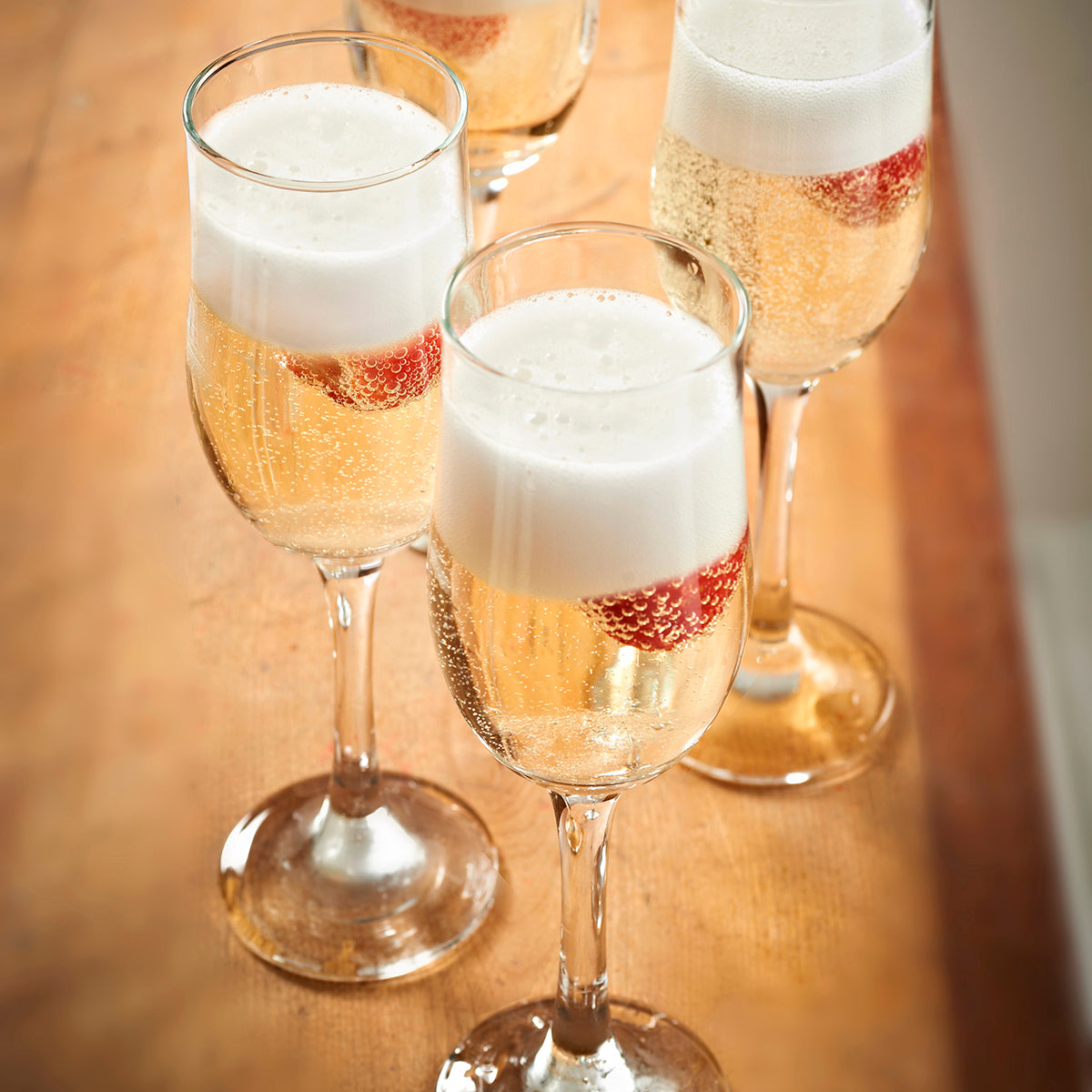 Set Of 4 Tulip Glass Champagne Flutes