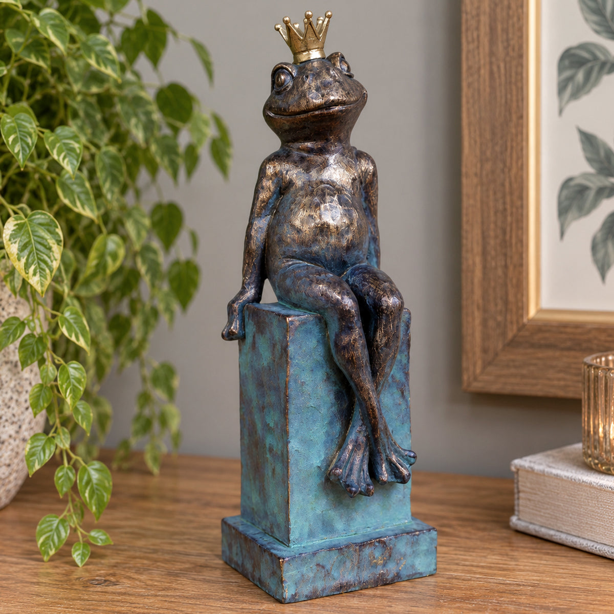 Bronze Crowned Frog On Column Ornament
