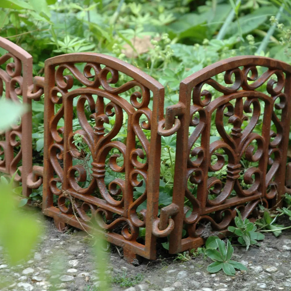 Ornate Scroll Cast Iron Garden Connectable Lawn Edging