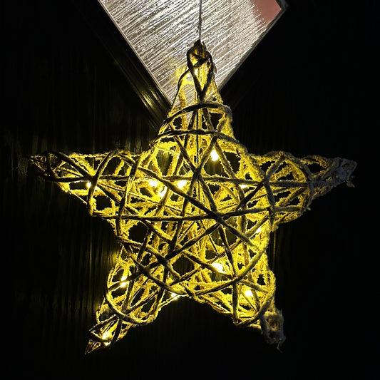 Light Up Snowy Rattan Star Wreath