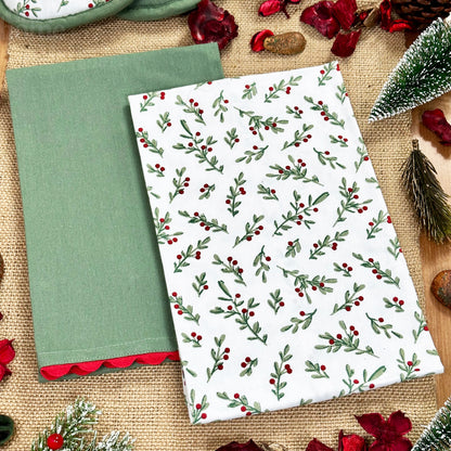 Pack Of 2 Christmas Holly Tea Towels