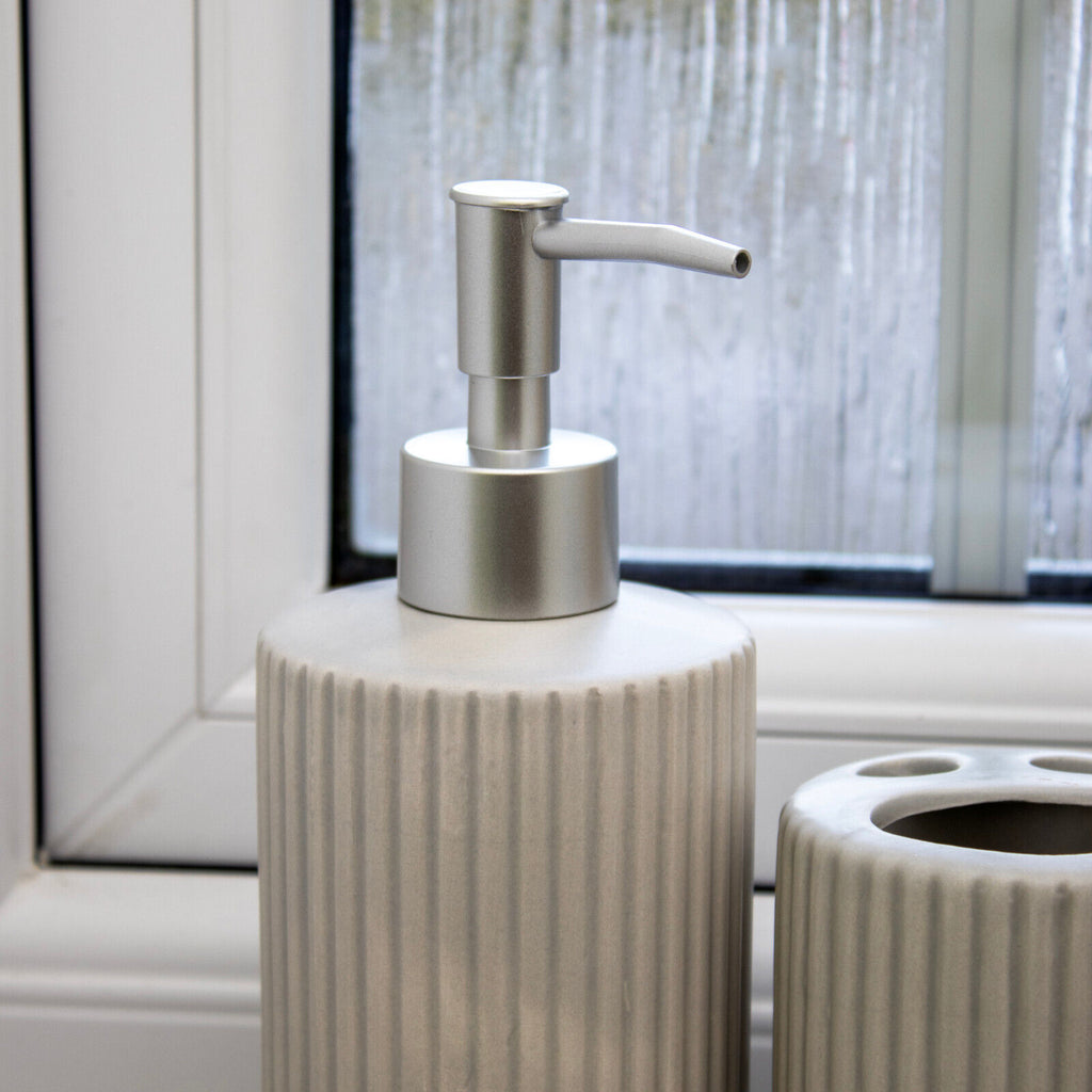 4 Piece Grey Ribbed Ceramic Bathroom Accessories Set