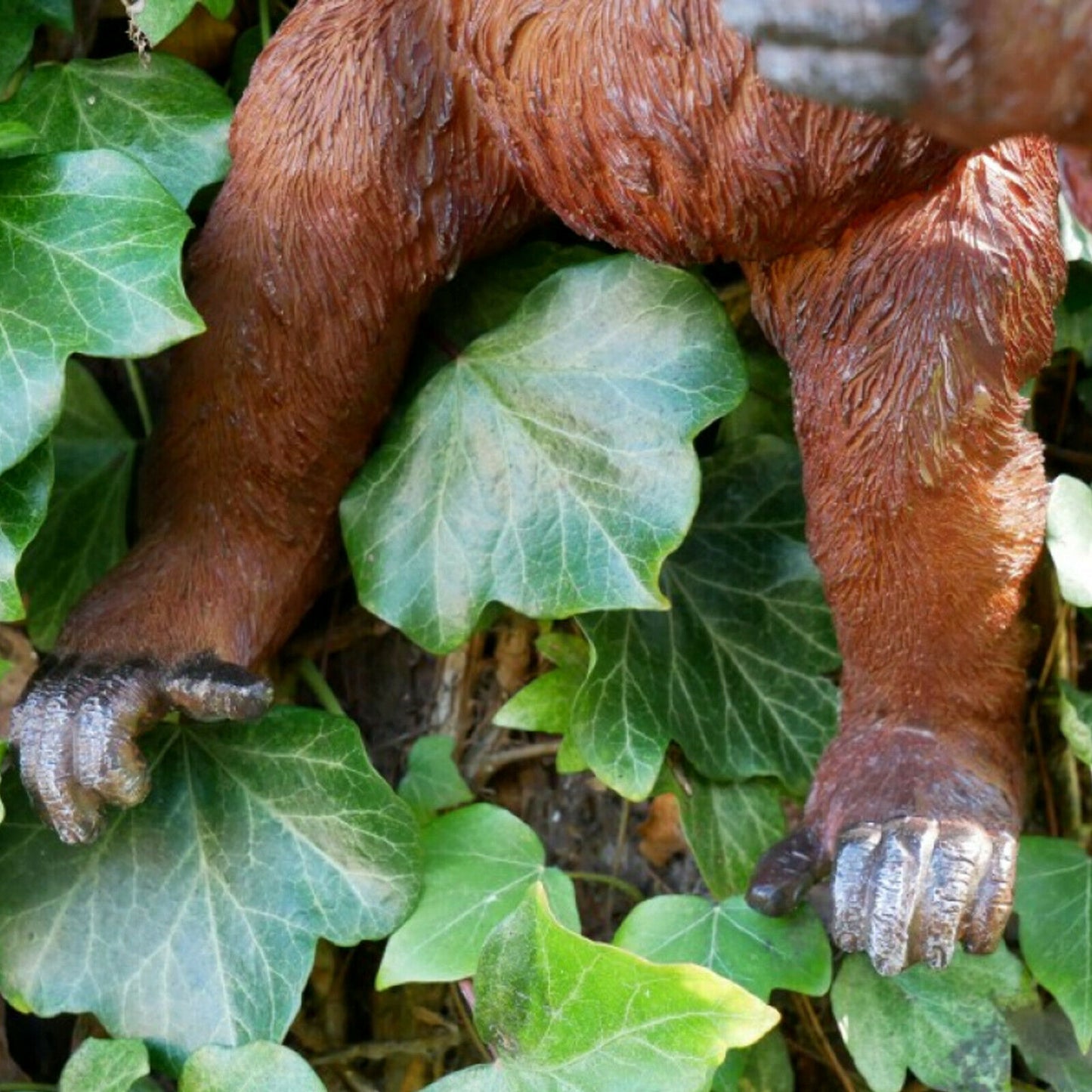 Hängende Orang-Utan-Gartenskulptur