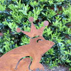 Gekrönter König-Frosch-Gartenpfahl