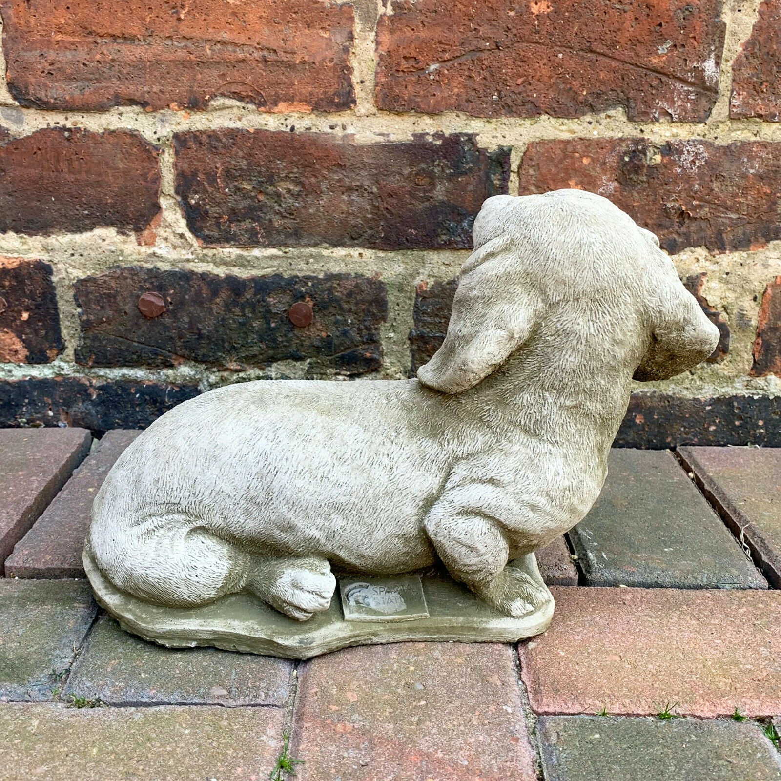 Steinstatue Daschund-Hund für den Garten, 5 kg