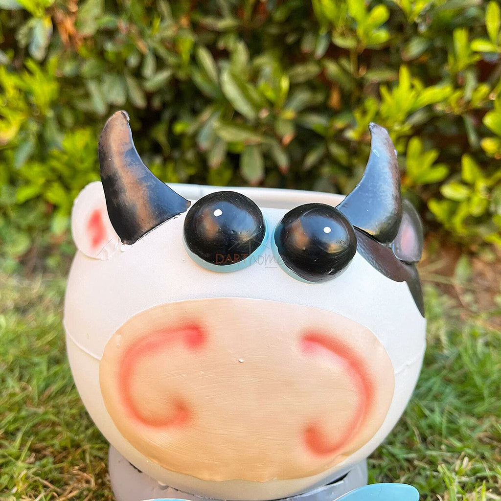 Kleiner weißer Kuh-Blumentopf