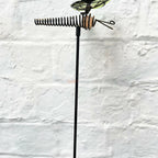 Im Dunkeln leuchtender Libellen-Gartenstecker für den Außenbereich