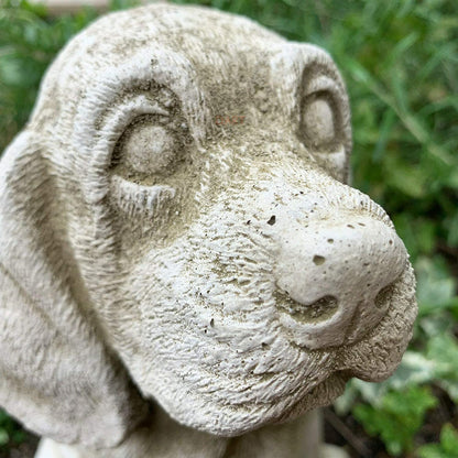 Spaniel-Hundeskulptur aus Stein