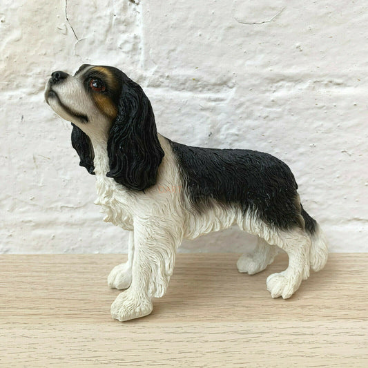 Schwarzer Cavalier King Charles Spaniel-Hund aus Kunstharz, Deko-Ornament, 16 cm