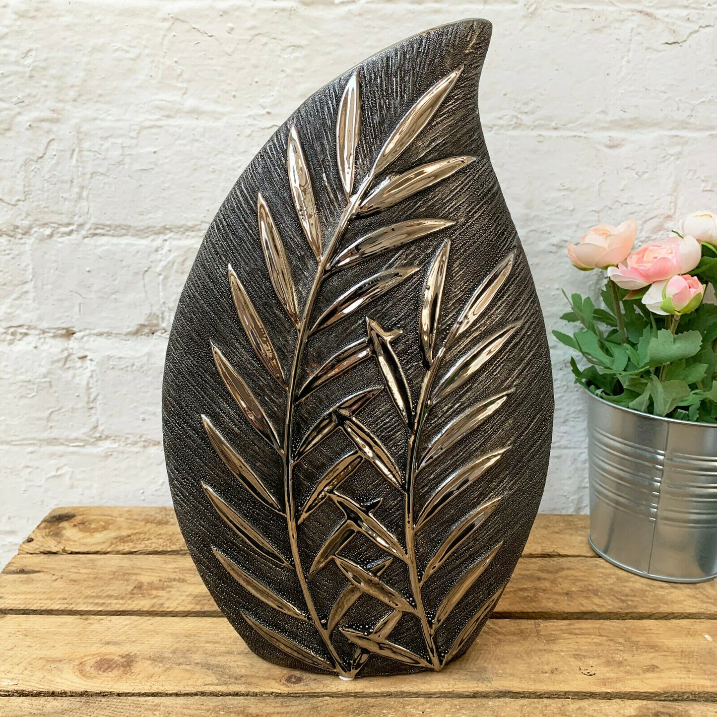 Ceramic Willow Leaf Vase