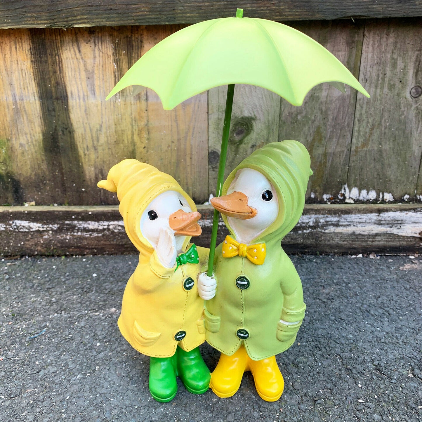 Resin Standing Winter Duck Couple Figurine W/ Umbrella 30cm