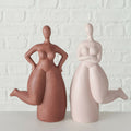 2x Unique Rose Stone Lauria Woman Figurine Set 21cm