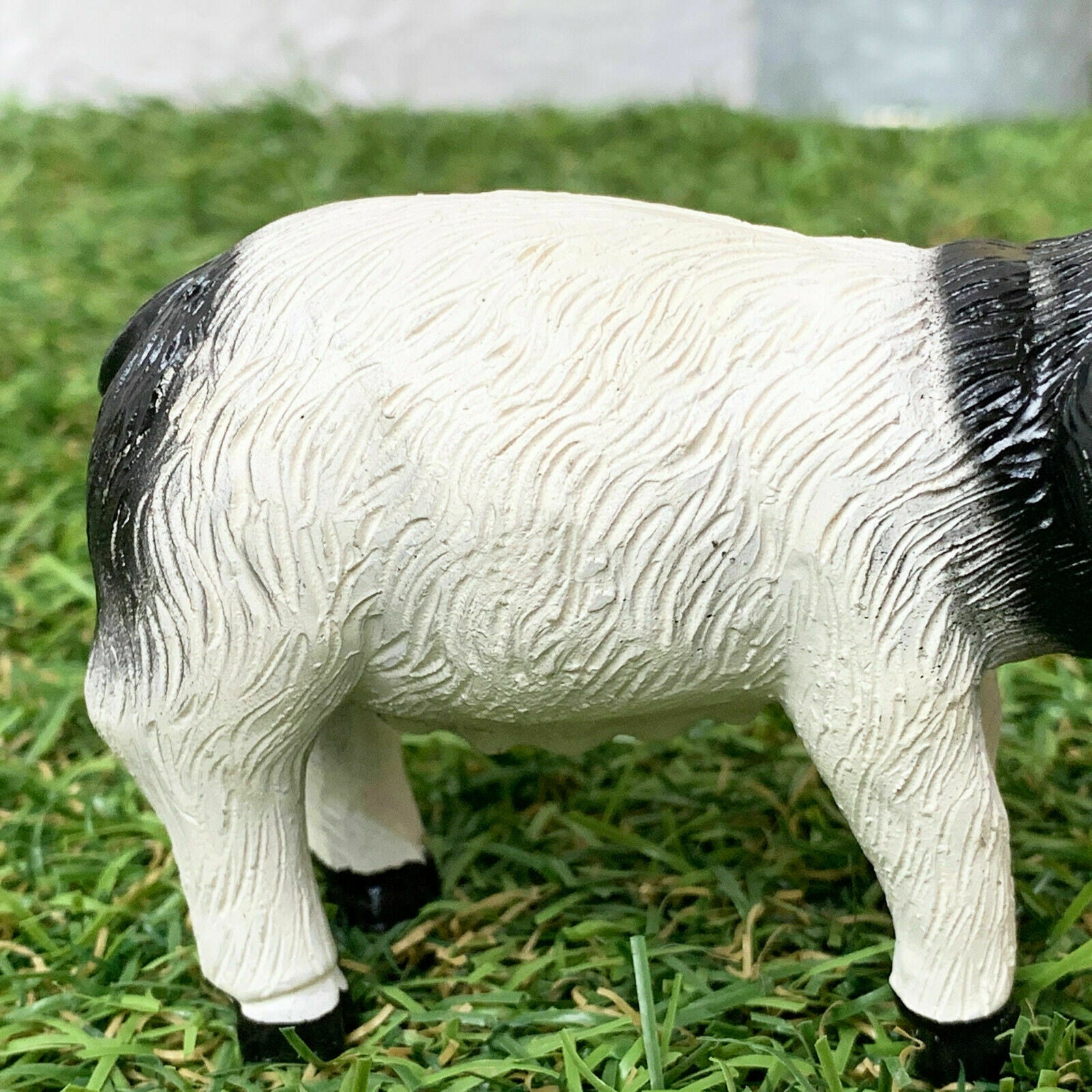 Miniatur-Schweinfigur
