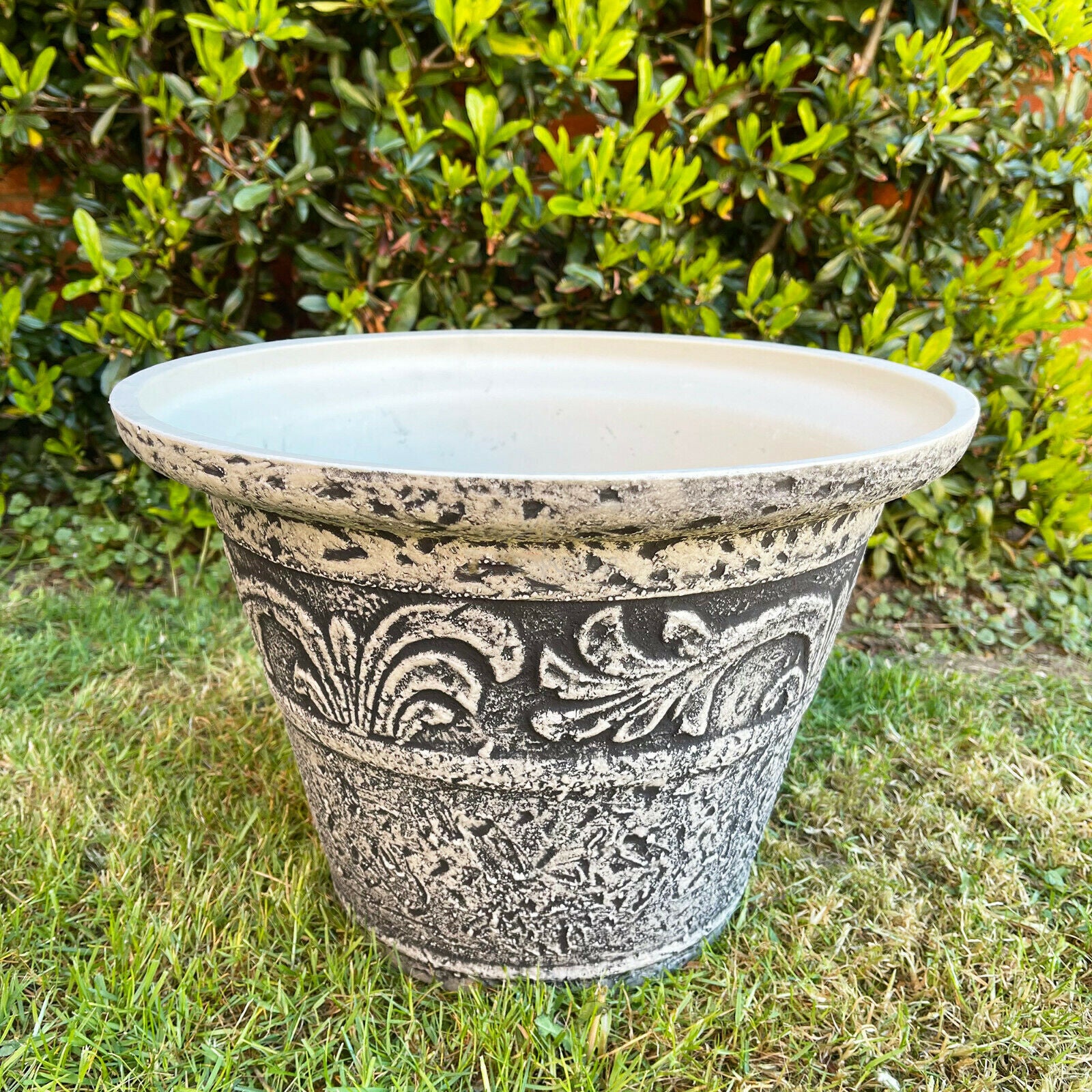 Stone Effect Plastic Round Planter