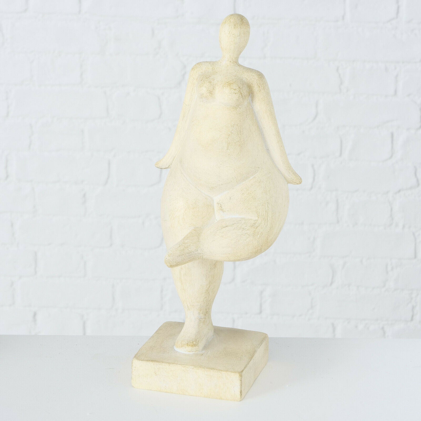Set Of 2 Curvy Women Figurines