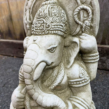 Stein-Ganesh-Elefant-Gartenskulptur