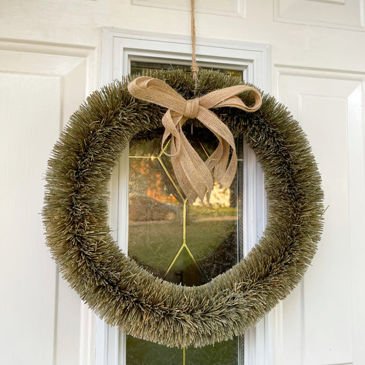 Bristle Christmas Wreath With Bow