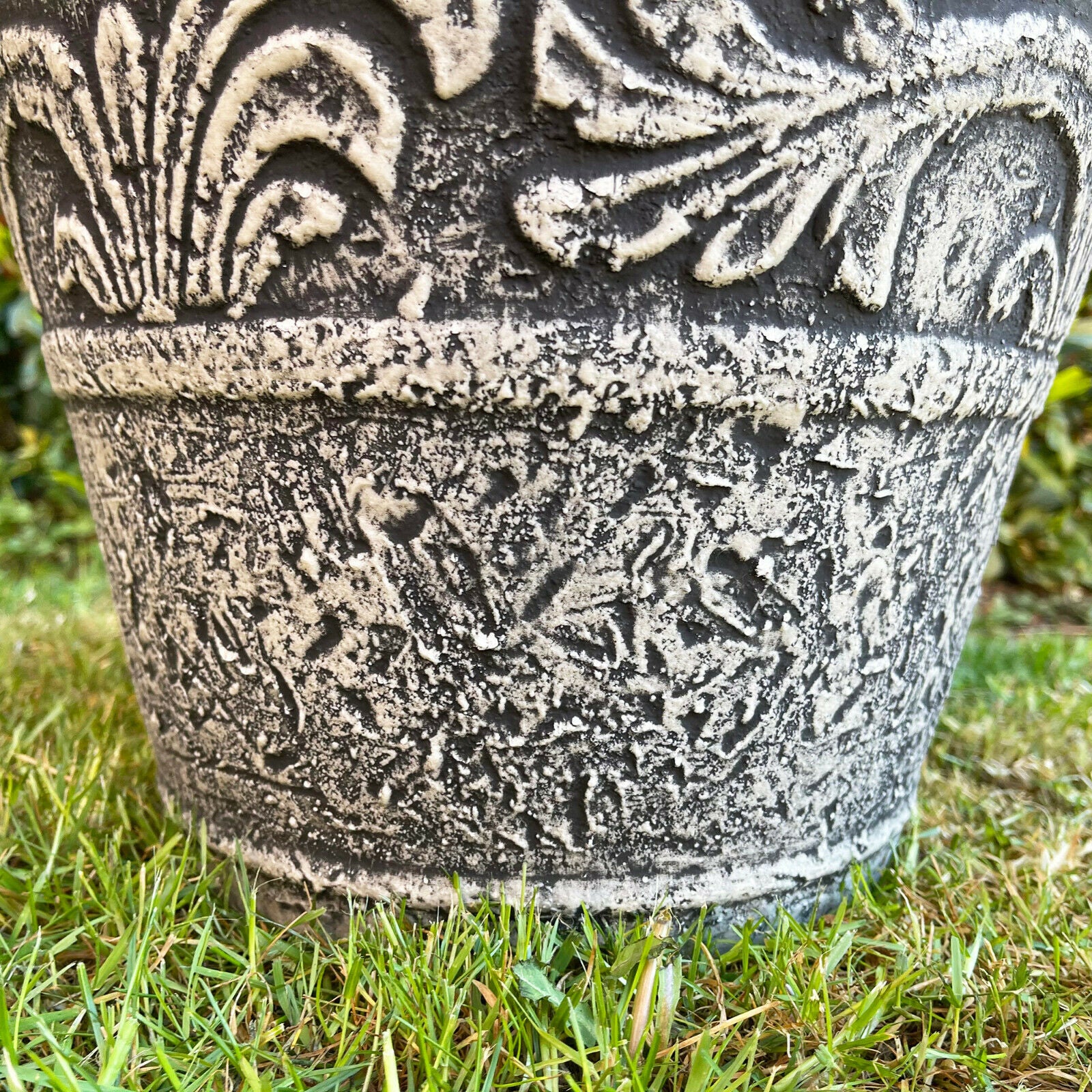 Stone Effect Plastic Round Planter