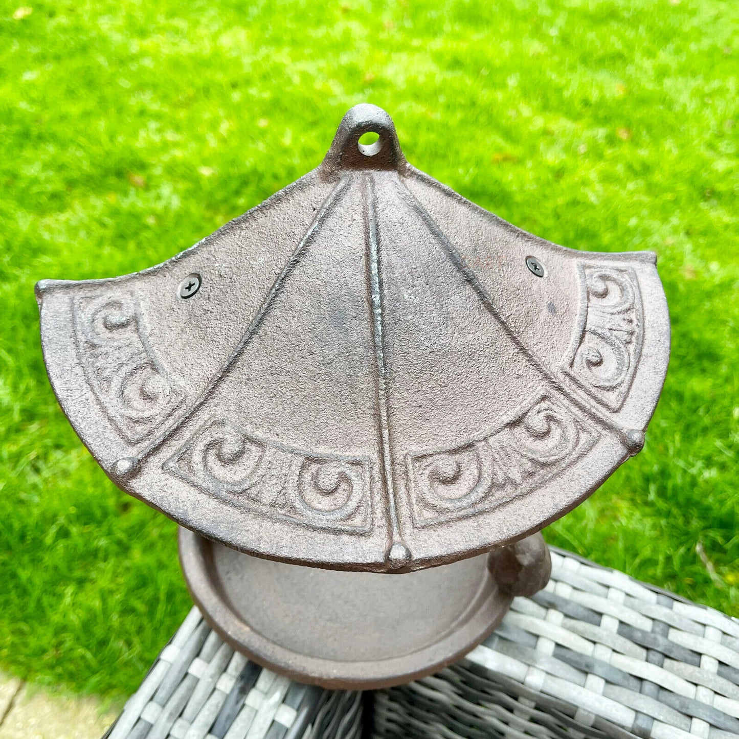 Cast Iron Pagoda Garden Bird Feeder 24cm