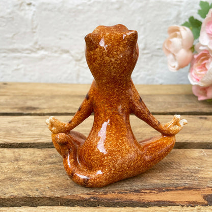 Keramik-Yoga-Ingwer-Katzenfigur