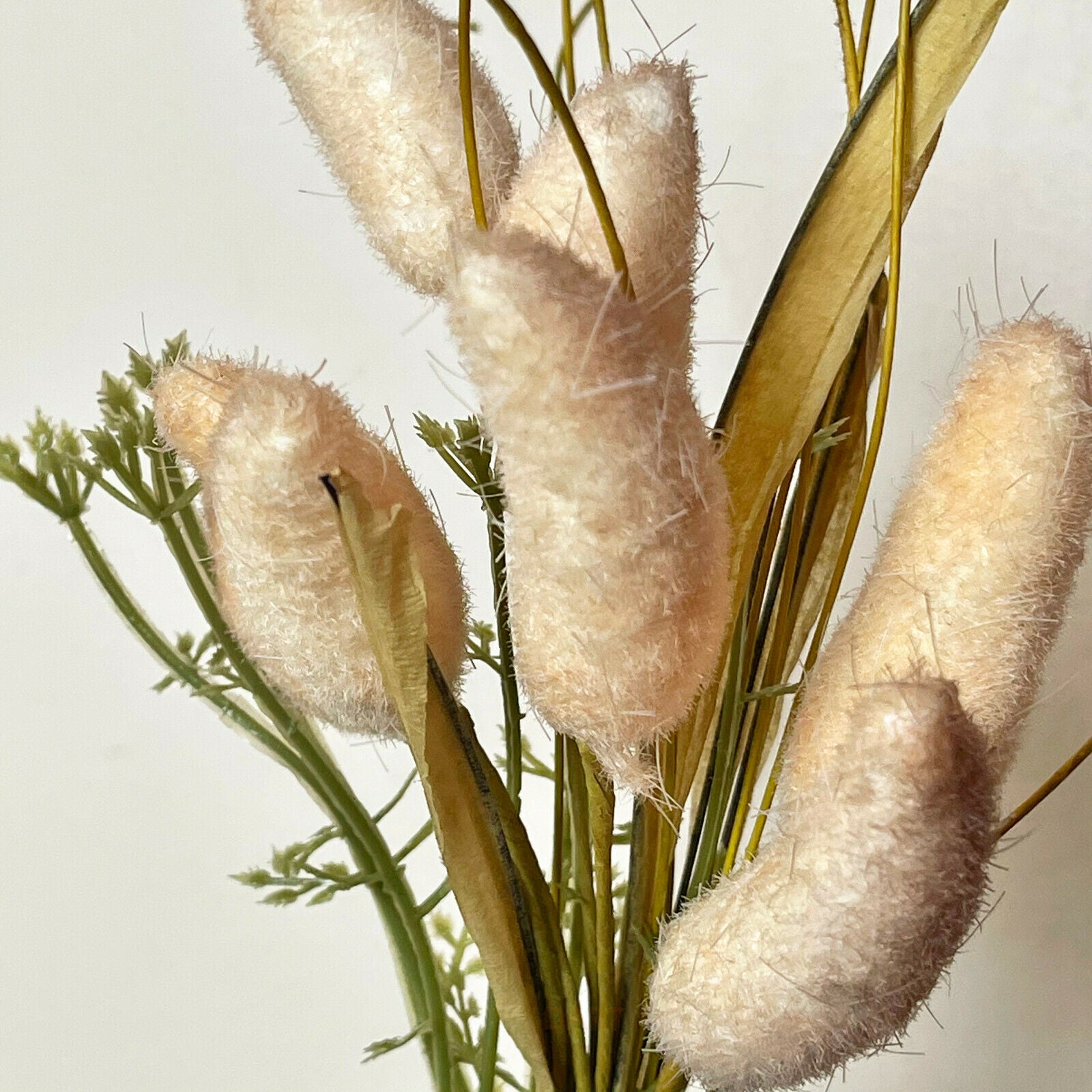 Artificial 16pc Natural Bunnytail Pick