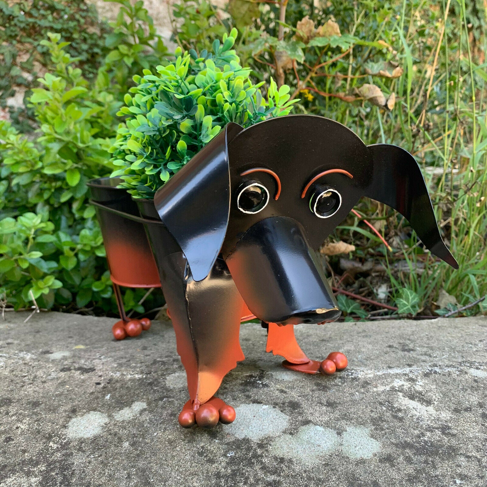 Boggly Sausage Dog Pflanzgefäß aus Metall