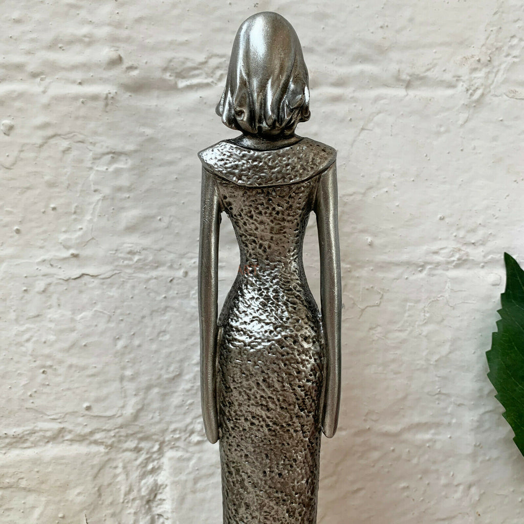 Elegante Damenfigur aus silbernem Kunstharz, 38 cm