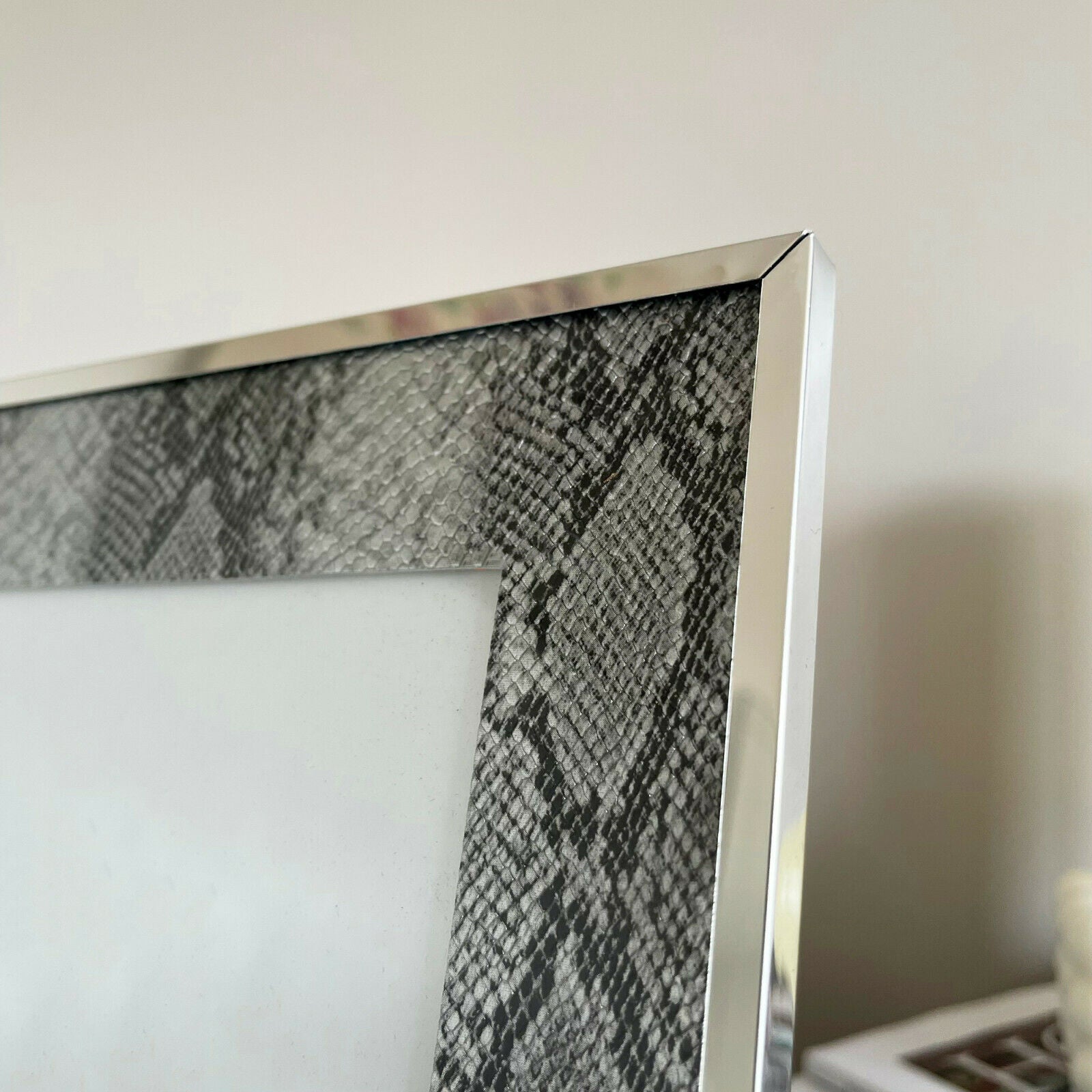 5x7" Faux Silver Snakeskin Photo Frame