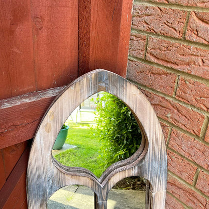 Gotischer Gartenwandspiegel aus Holz mit Bogen, 100 cm