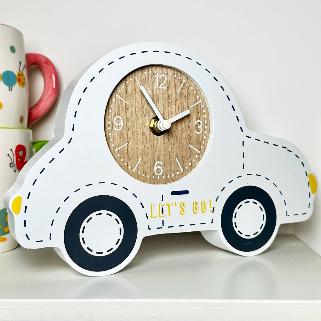 Weiße Auto-Kinderuhr