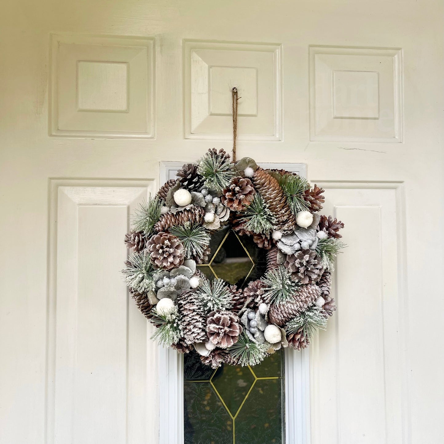 Frosted Pinecone Christmas Wreath 35cm
