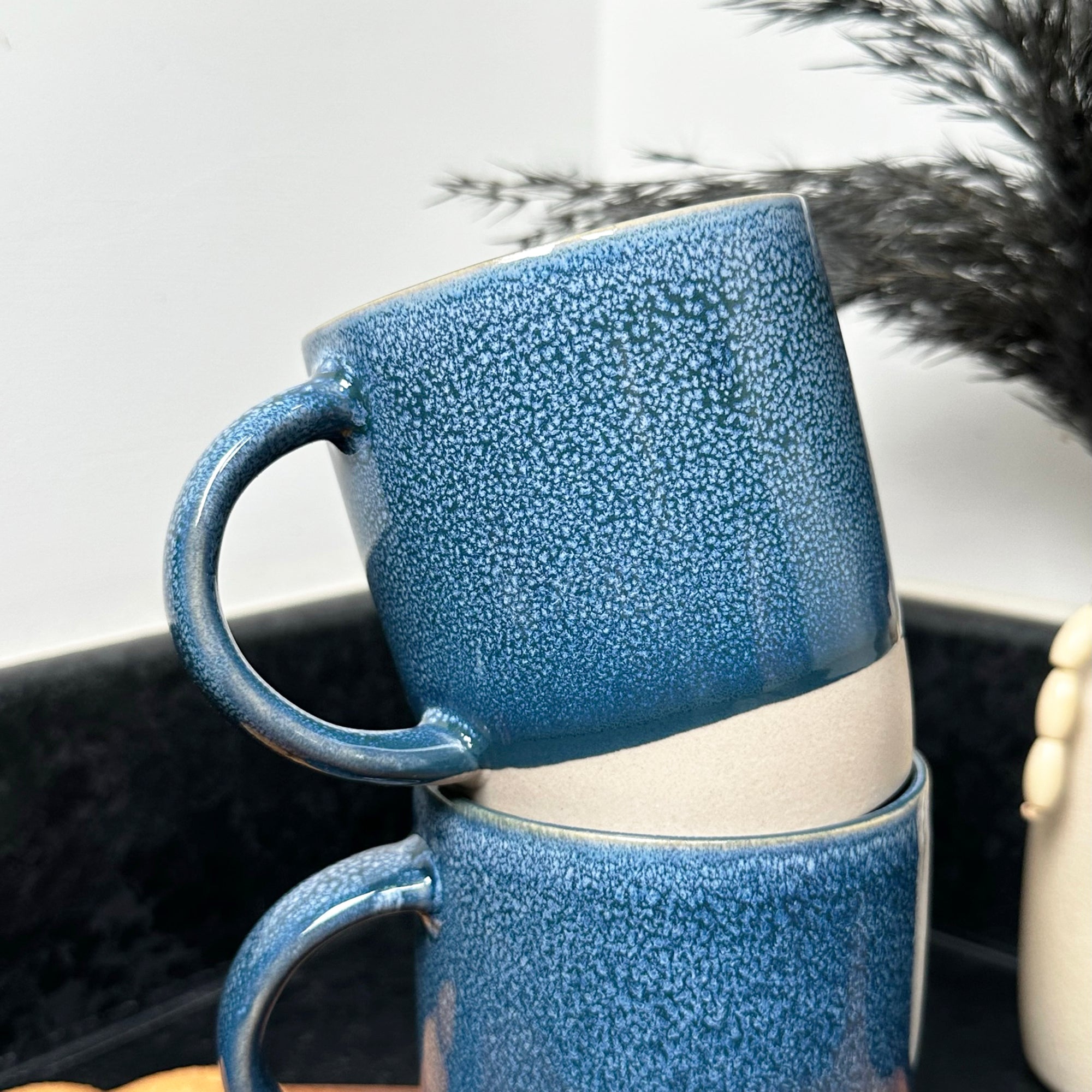 320-ml-Becher mit blauer Reaktivglasur, 2er-Set