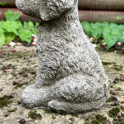 Cockapoo-Gartenskulptur aus Stein