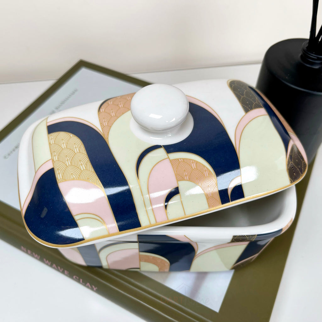Art-Deco-Butterdose aus feinem Porzellan