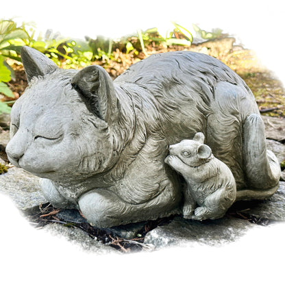 Steinkatzen- und Mausskulptur