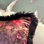 Boho-Blumensamt-Kissen mit Fransen