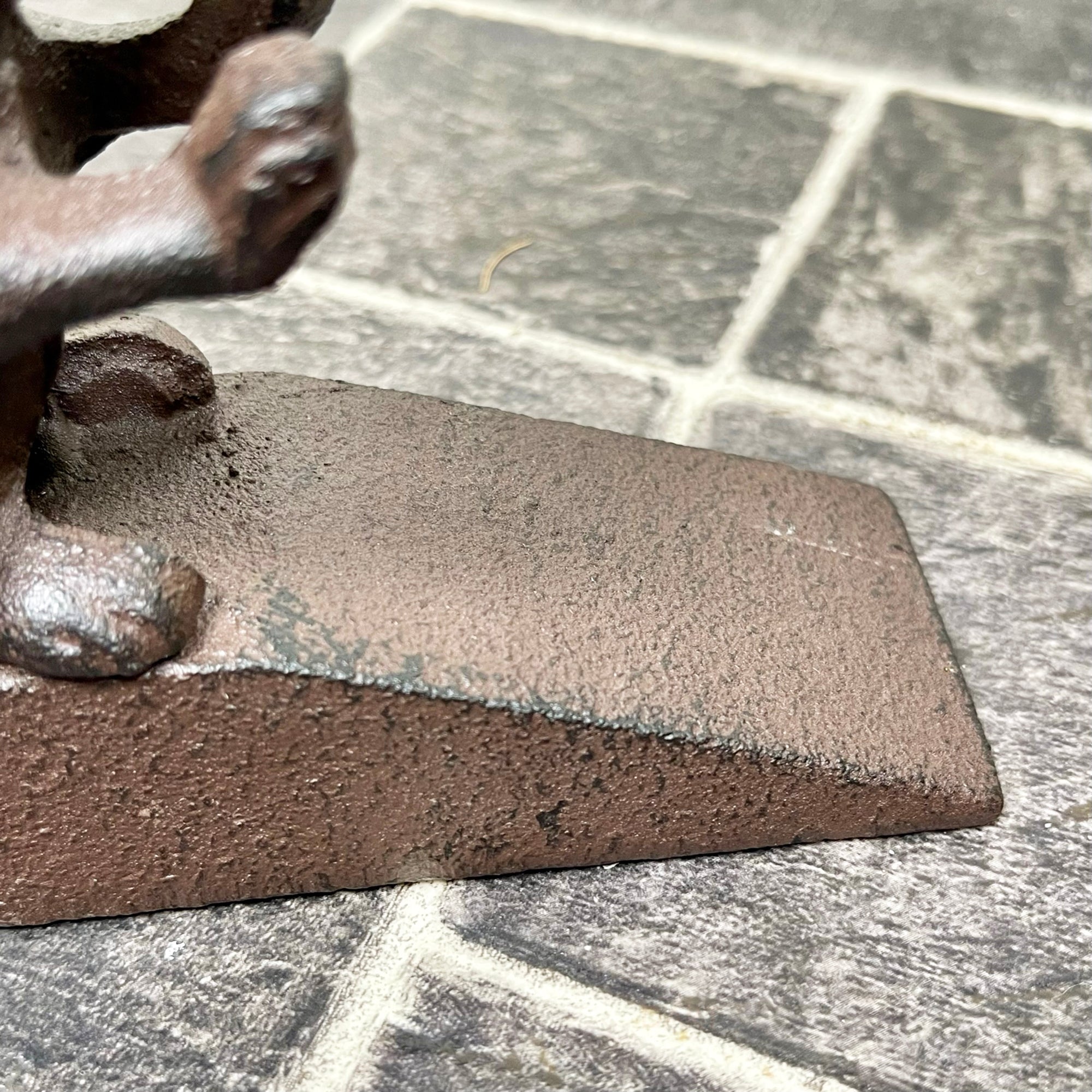 Cast Iron Mouse Door Wedge