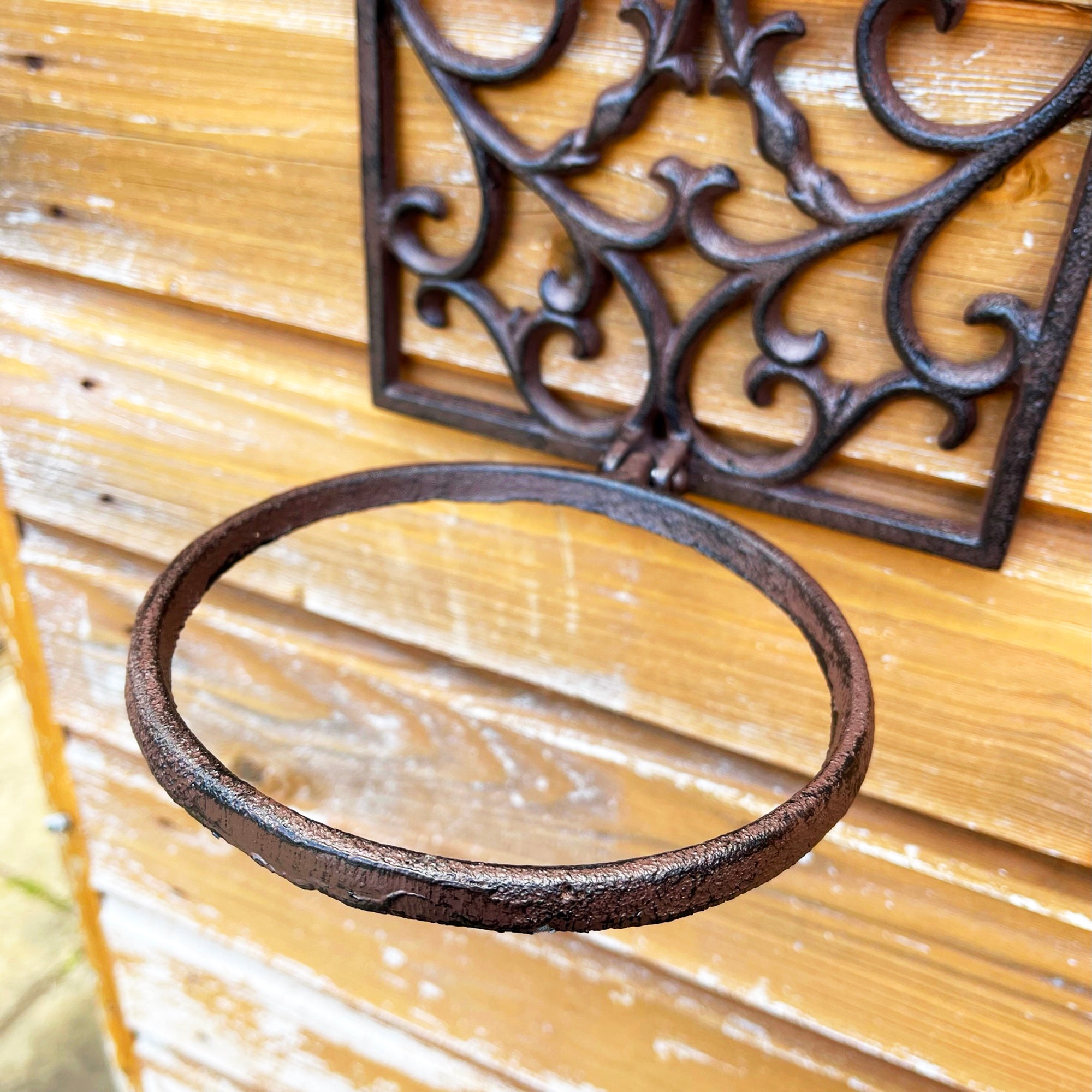 Baroque Cast Iron Wall Pot Holder