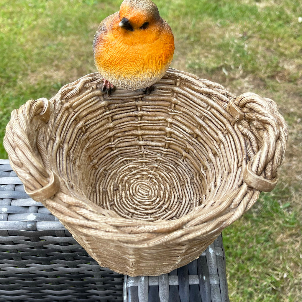 Resin Robin On Basket Bird Bath 18cm