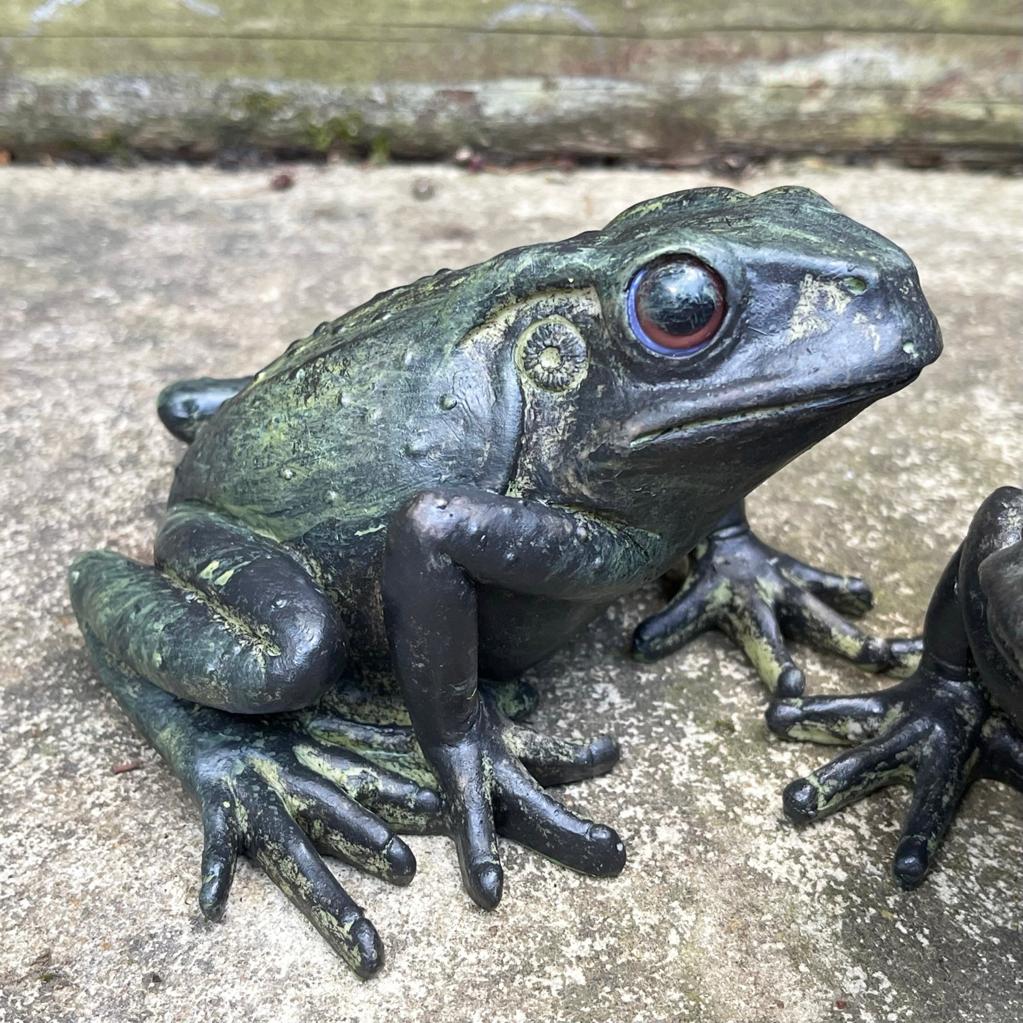Set mit 2 grünen Froschornamenten