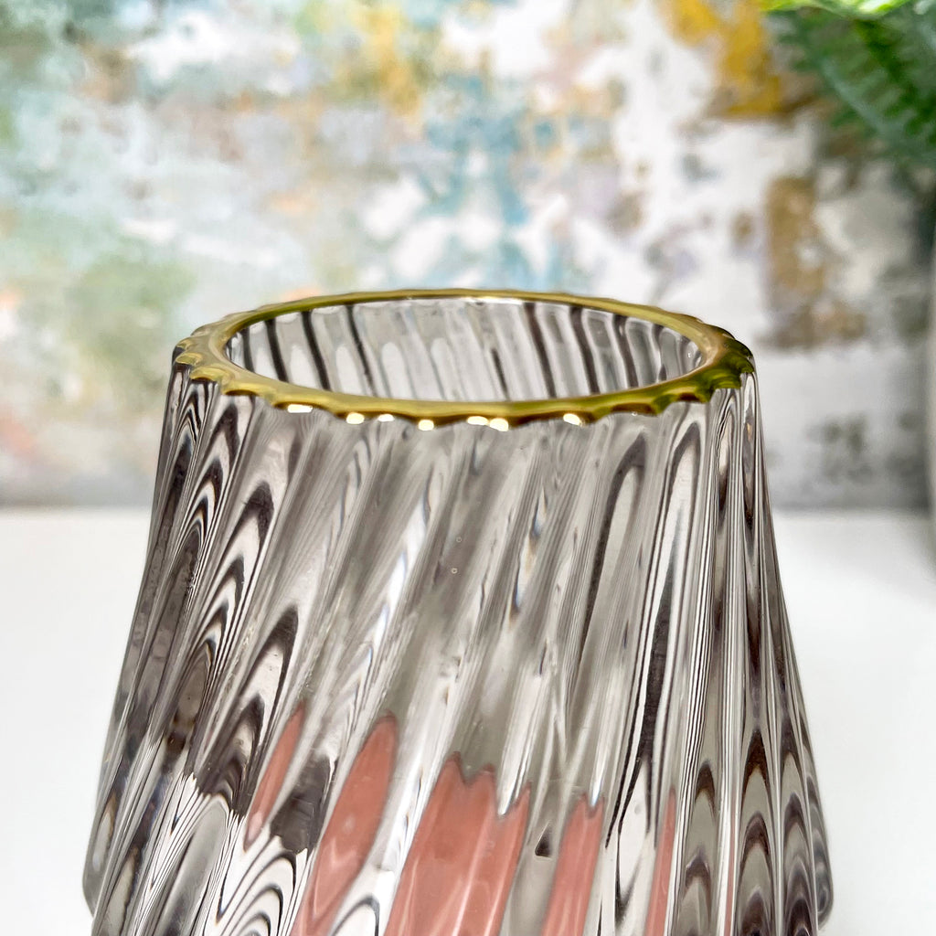 Gerippte Kerzenhalter aus Glas, 2er-Set
