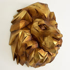 Geometrischer Goldlöwen-Wandkopf