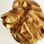Geometrischer Goldlöwen-Wandkopf