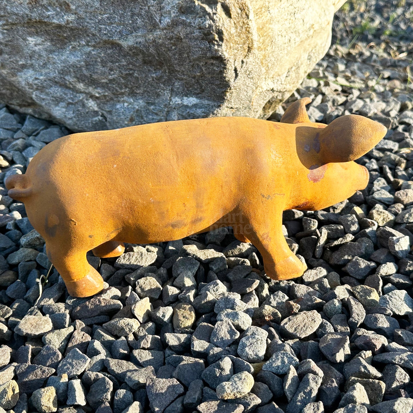 Rust Cast Iron Pig Garden Statue 31cm