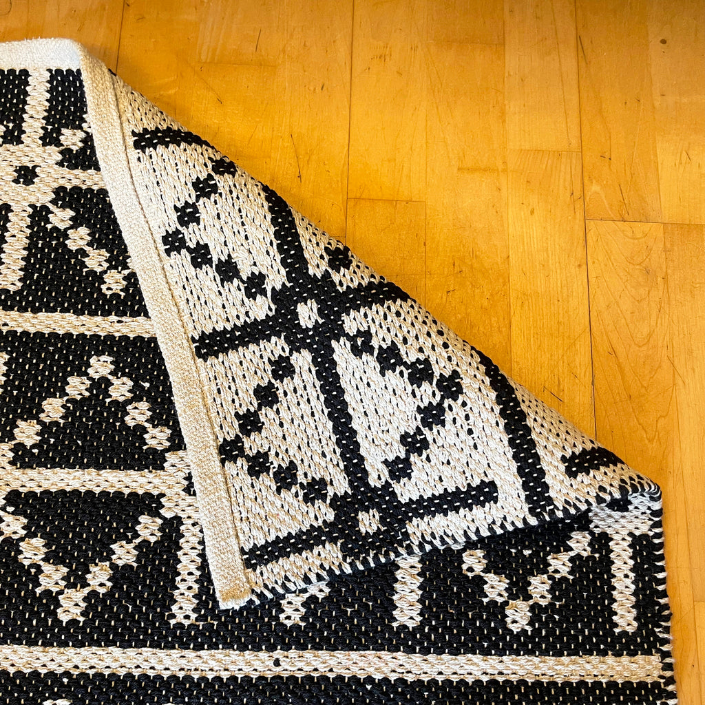 Black & White Reversible Geometric Rug