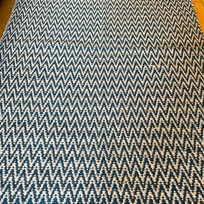 Blue Geometric Rug 90x150cm