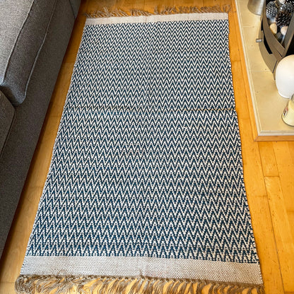 Blue Geometric Rug 90x150cm