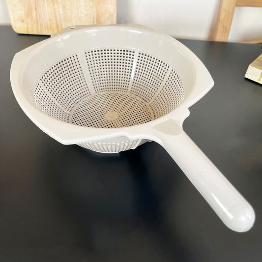 Plastic Brown Colander With Handle